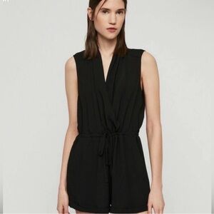 Be beau Sz 8 Sleeveless Black V-Neck Drawstring Romper